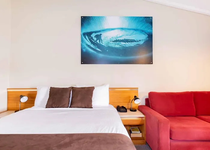 Bay Hotel Motel